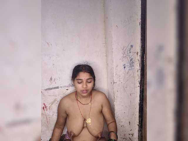 Tunnidelhi live webcam show