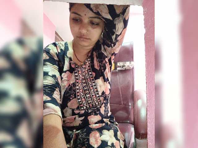 Tunnidelhi live cam on BongaCams