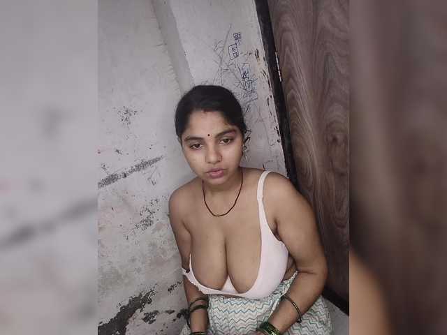 Mascotuni live webcam show