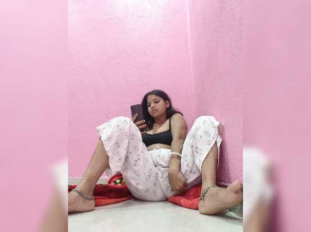 Tunnidelhi live cam on BongaCams