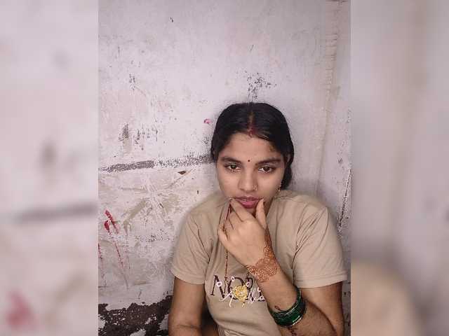 Tunnidelhi live webcam show