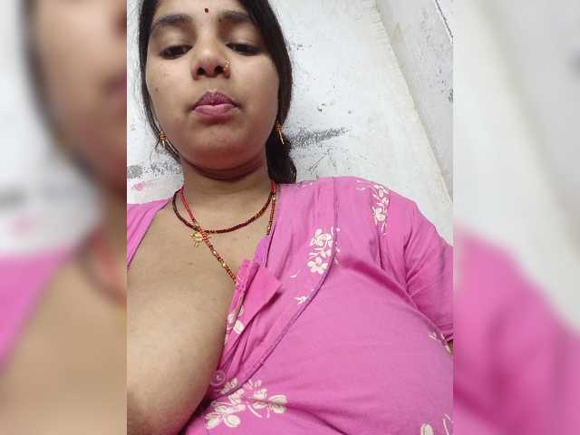 Tunnidelhi live webcam show