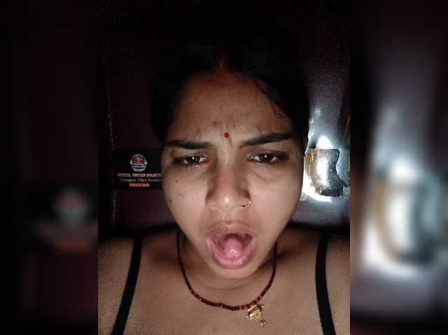 Mascotuni live cam on BongaCams
