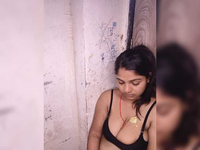 Tunnidelhi live cam on BongaCams