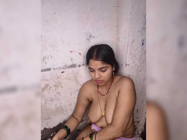 Tunnidelhi live webcam show