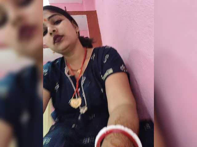 Tunnidelhi live cam on BongaCams