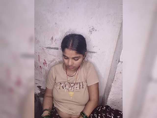 Tunnidelhi live webcam show