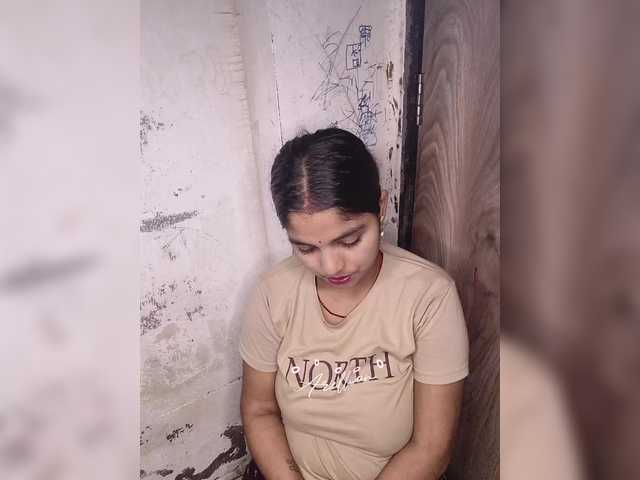 Tunnidelhi live webcam show