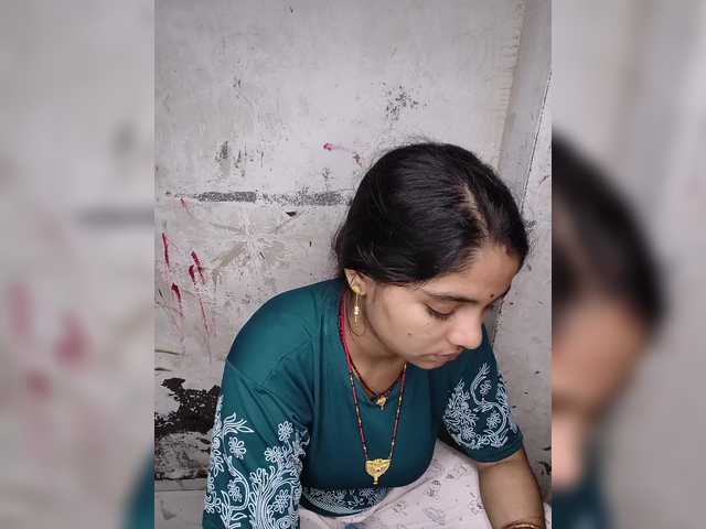 Tunnidelhi live cam on BongaCams