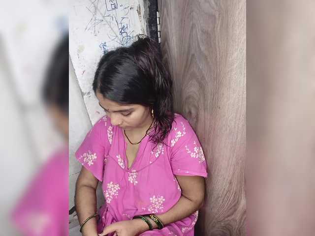 Tunnidelhi live cam on BongaCams