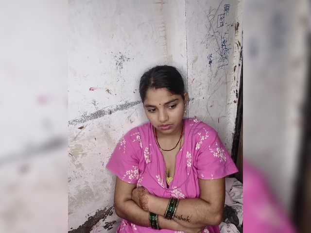 Tunnidelhi live webcam show