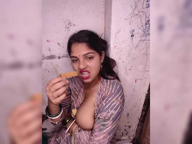 Tunnidelhi live cam on BongaCams