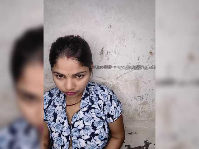 Tunnidelhi live cam on BongaCams