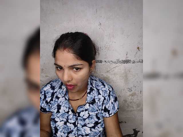 Tunnidelhi live cam on BongaCams