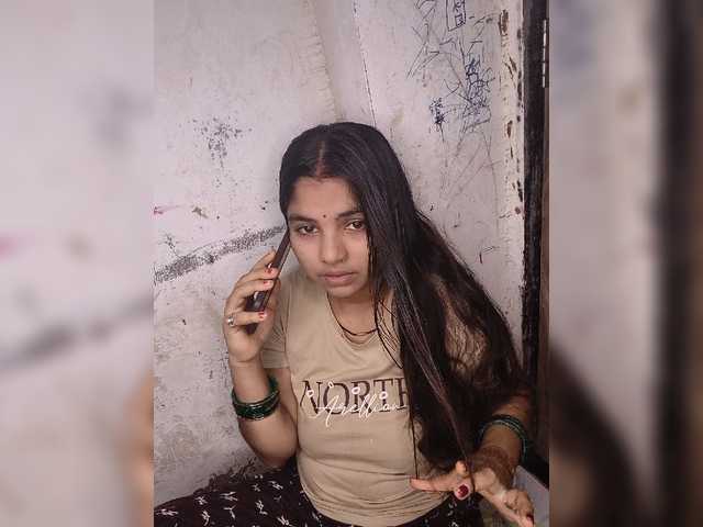 Tunnidelhi live webcam show