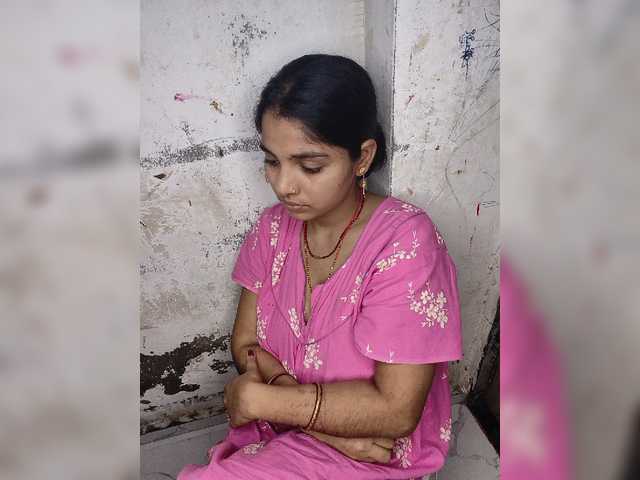 Tunnidelhi live cam on BongaCams