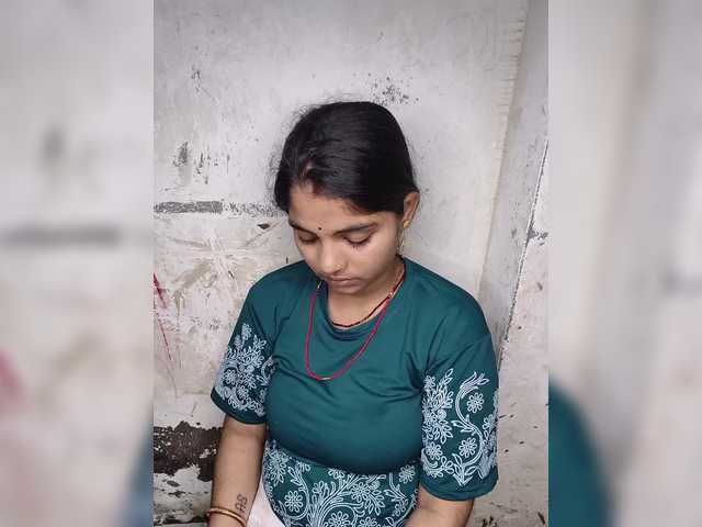 Tunnidelhi live cam on BongaCams
