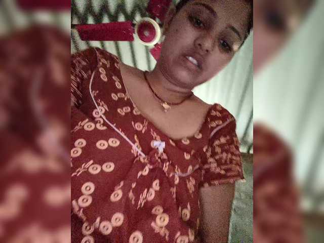 Tunnidelhi's BongaCams show and profile