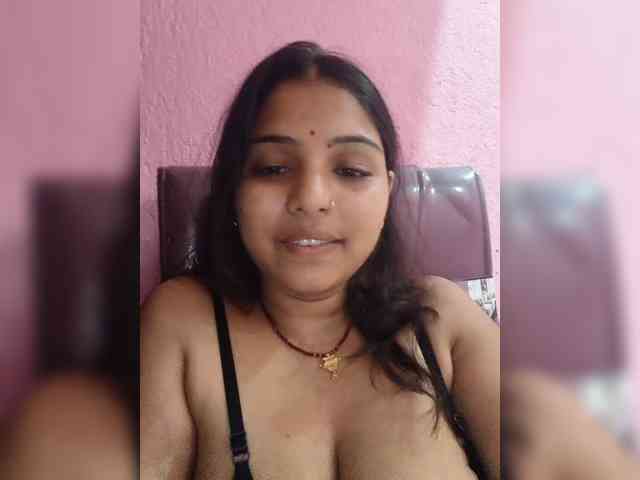 Tunnidelhi's webcam live show