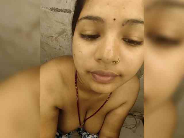 Tunnidelhi Live Webcam on BongaCams