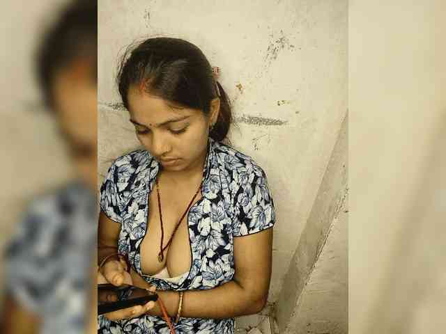 Tunnidelhi Live Webcam on BongaCams