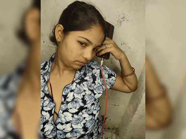 Tunnidelhi Live Webcam on BongaCams