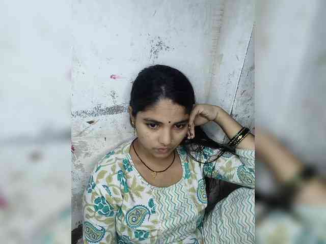 Tunnidelhi Live Webcam on BongaCams