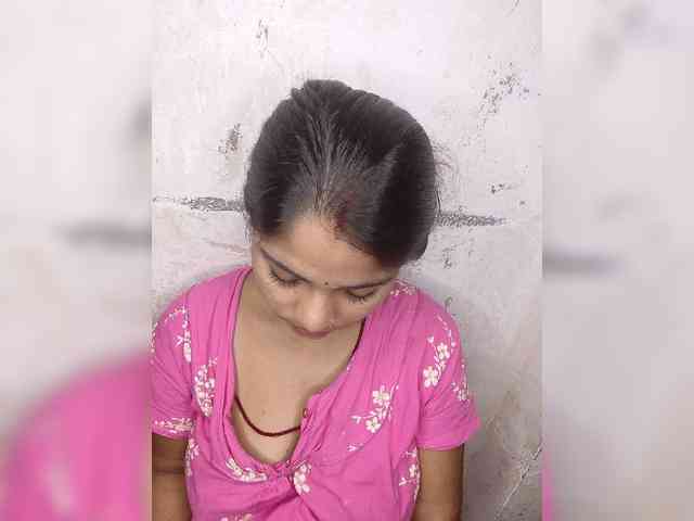 Tunnidelhi Live Webcam on BongaCams