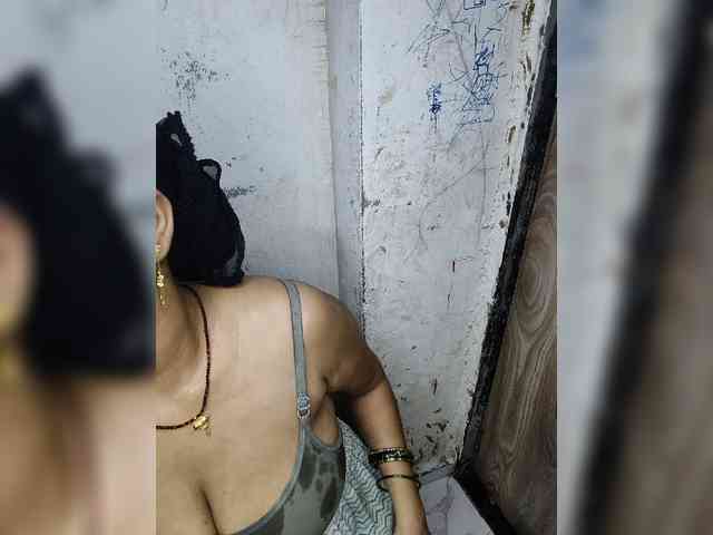 Tunnidelhi Live Webcam on BongaCams