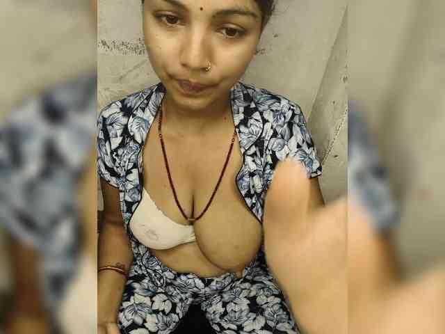 Tunnidelhi Live Webcam on BongaCams