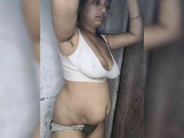 Tunnidelhi Live Webcam on BongaCams