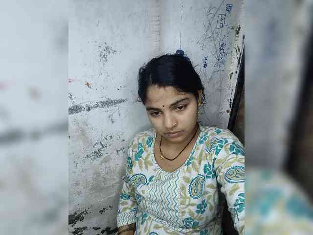 Tunnidelhi Live Webcam on BongaCams