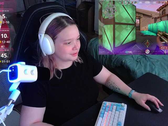 AlinaAdams live cam on BongaCams