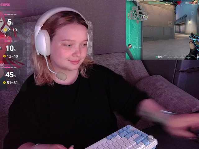 AlinaAdams live cam on BongaCams