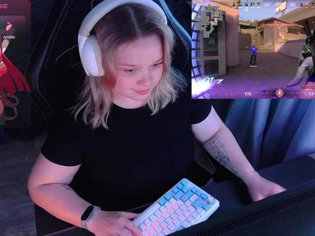 AlinaAdams live cam on BongaCams
