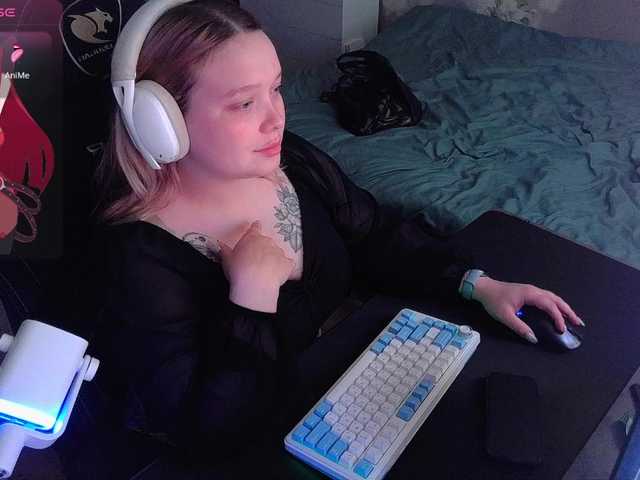 AlinaAdams live webcam show