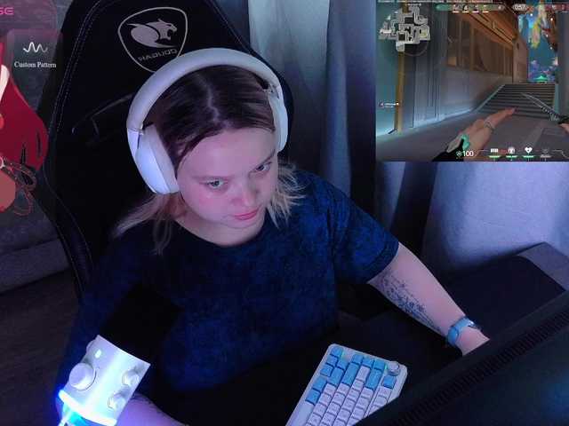 AlinaAdams live cam on BongaCams