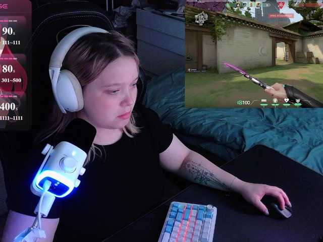 AlinaAdams live cam