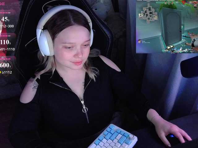 AlinaAdams live cam on BongaCams
