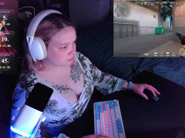 AlinaAdams live webcam show