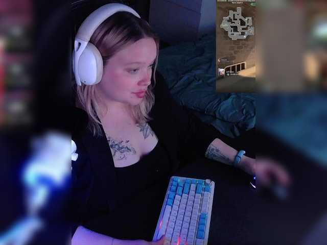 AlinaAdams live cam on BongaCams