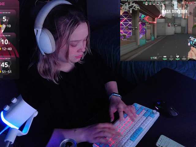 AlinaAdams live webcam show