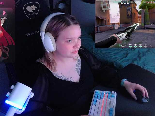 AlinaAdams live webcam show