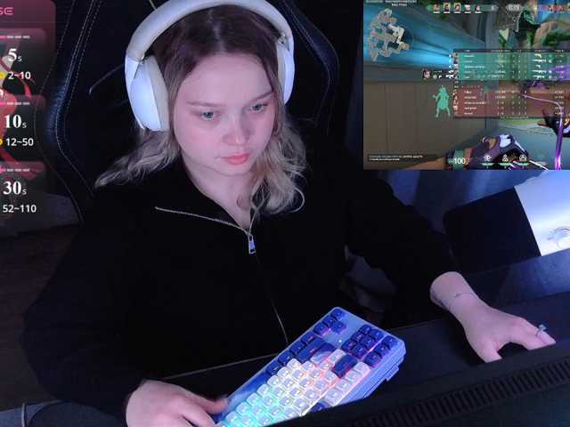 AlinaAdams live cam on BongaCams