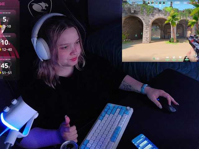 AlinaAdams live webcam show