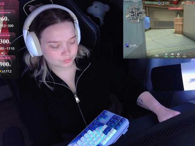 AlinaAdams