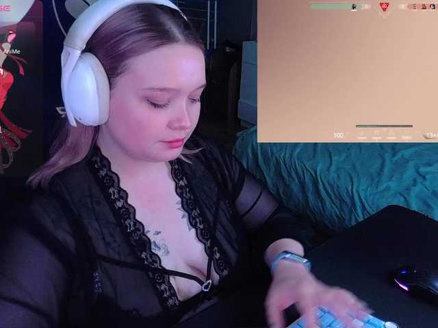 AlinaAdams live webcam show