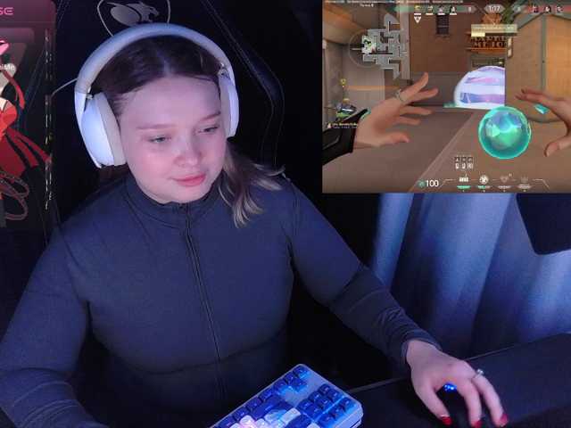 AlinaAdams