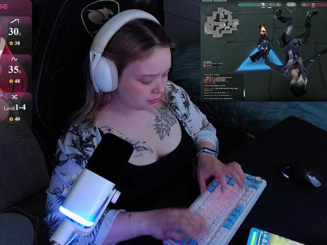 AlinaAdams