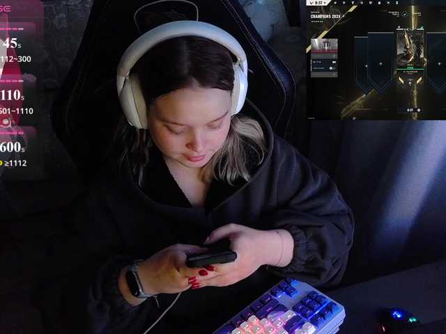 AlinaAdams — live female cam